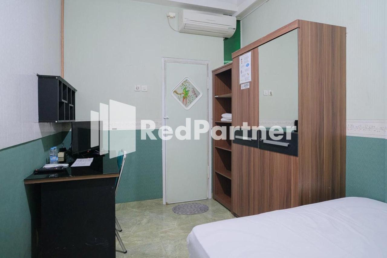 Pondok Hijau Syariah Mitra Reddoorz At Citraland Surabaya Kültér fotó