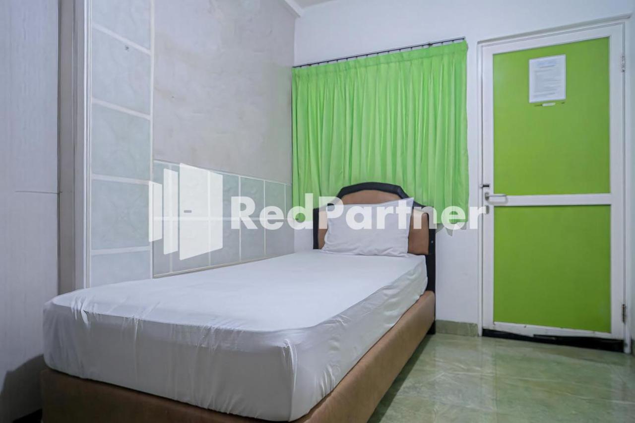 Pondok Hijau Syariah Mitra Reddoorz At Citraland Surabaya Kültér fotó