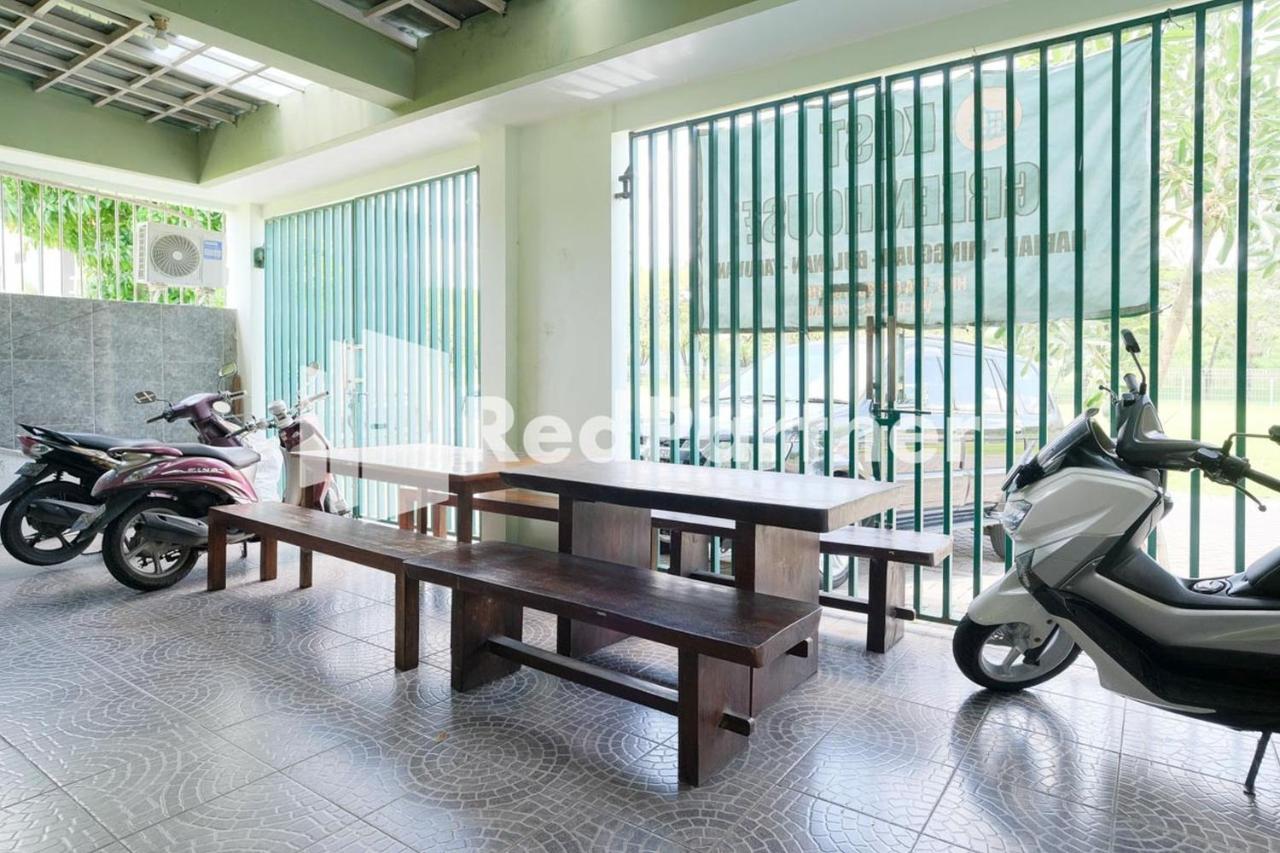 Pondok Hijau Syariah Mitra Reddoorz At Citraland Surabaya Kültér fotó