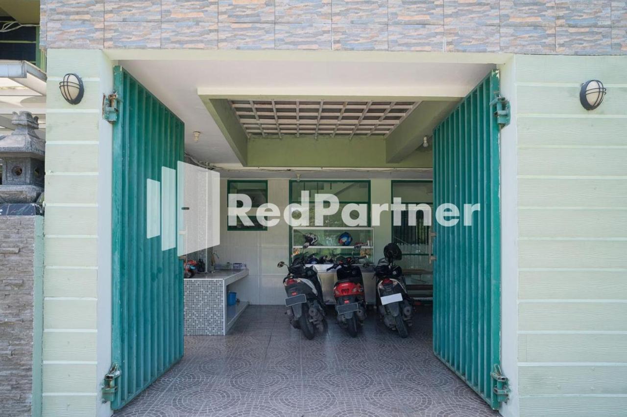 Pondok Hijau Syariah Mitra Reddoorz At Citraland Surabaya Kültér fotó