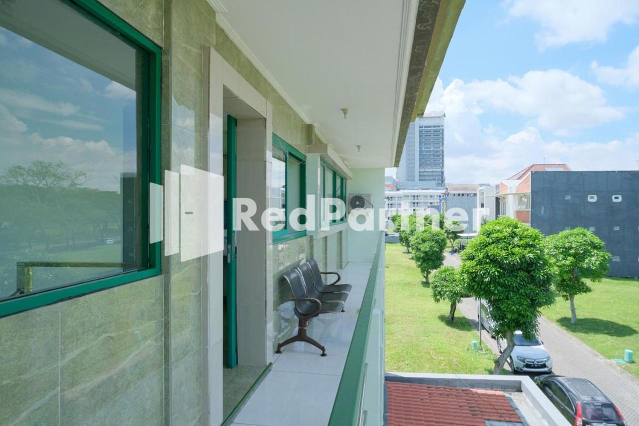 Pondok Hijau Syariah Mitra Reddoorz At Citraland Surabaya Kültér fotó