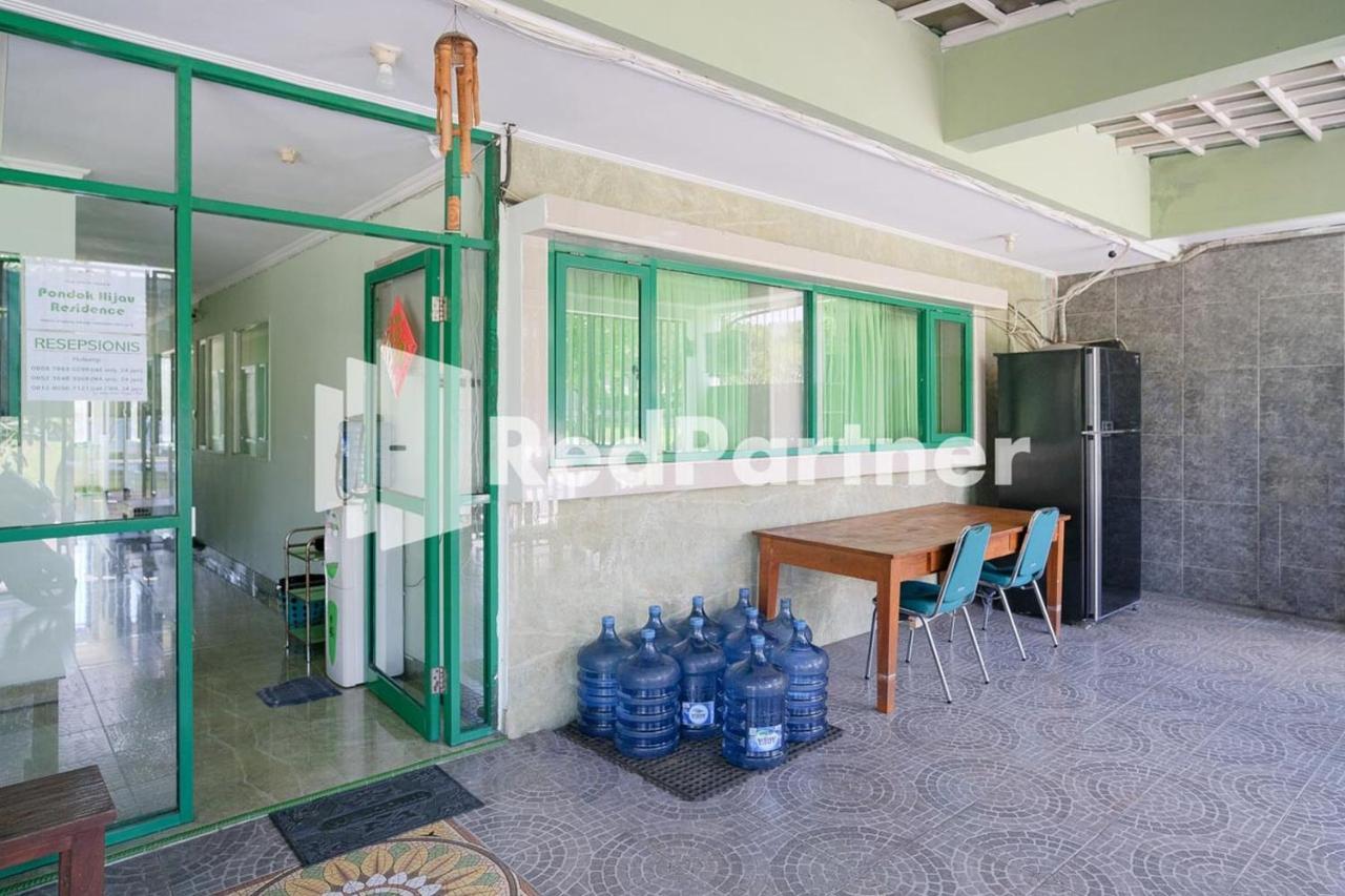 Pondok Hijau Syariah Mitra Reddoorz At Citraland Surabaya Kültér fotó