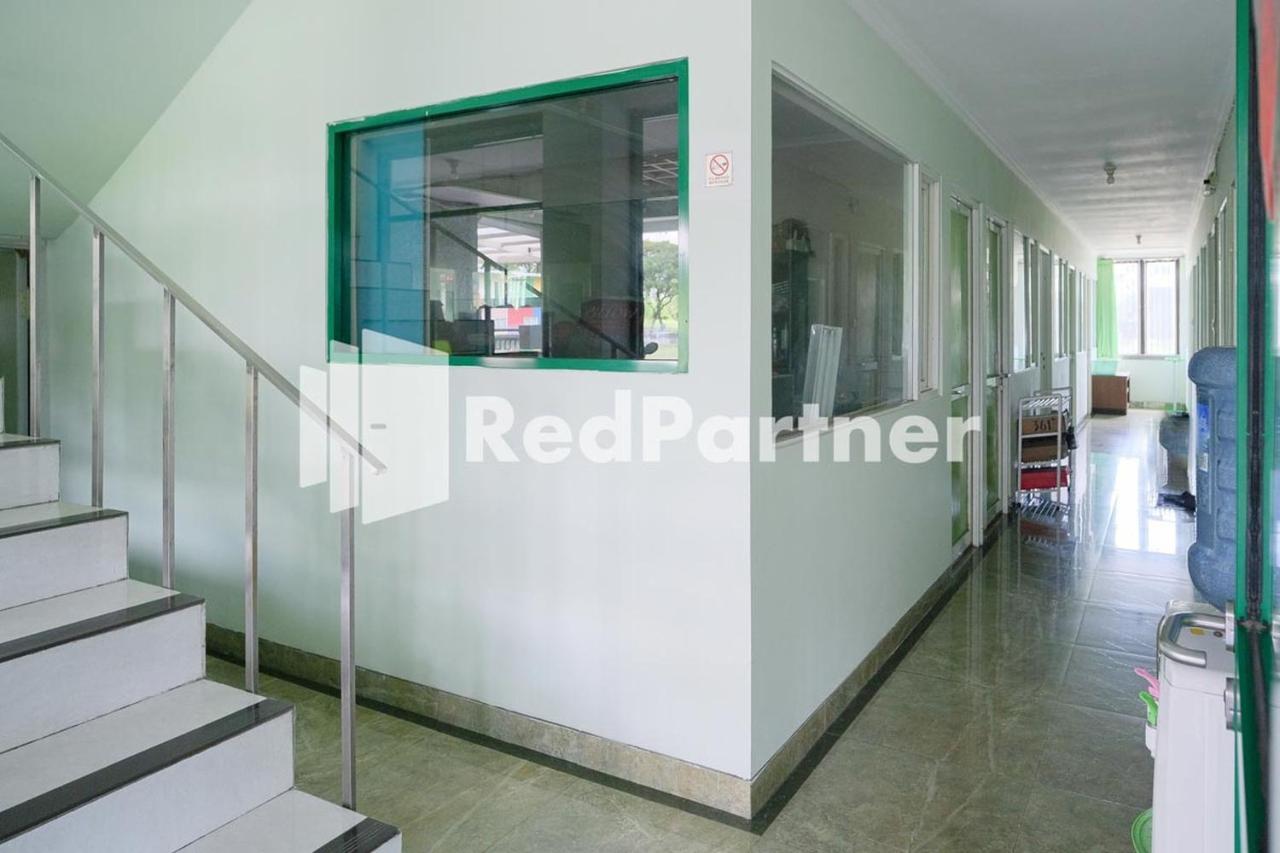 Pondok Hijau Syariah Mitra Reddoorz At Citraland Surabaya Kültér fotó